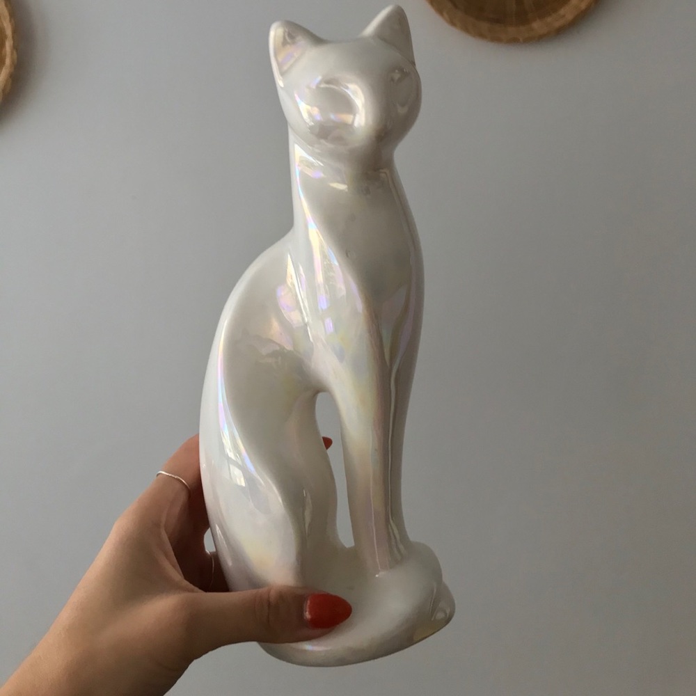 Vintage collectors iridescent cat statue